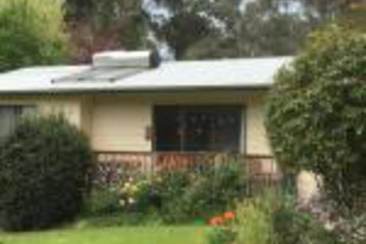 Allambee Reserve VIC Accommodation Whitsundays