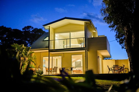 Cod Rock Point - Accommodation Whitsundays 4