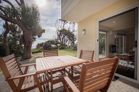 Cod Rock Point - Accommodation Whitsundays 2