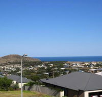 38 Wright Tce Encounter Bay - Accommodation Whitsundays