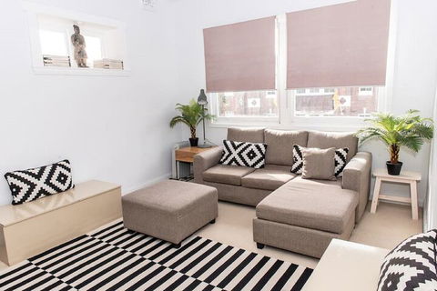 Bondi Beach Gorgeous Apartment H323 - Accommodation Whitsundays 4