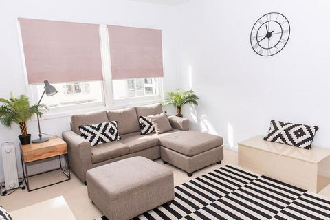 Bondi Beach Gorgeous Apartment H323 - Accommodation Whitsundays 3