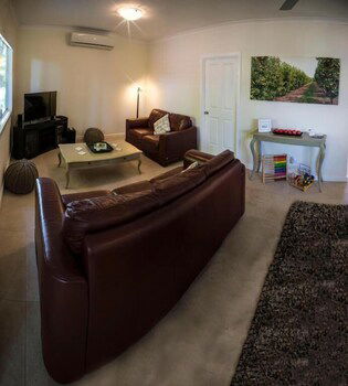 Farview Guest Accommodation - Accommodation Whitsundays 1
