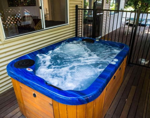 Farview Guest Accommodation - Accommodation Whitsundays 2