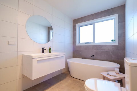 4 Redbill Drive - Accommodation Whitsundays 3