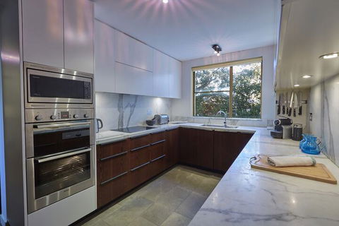 Woollahra Luxury Quiet & Central - Accommodation Whitsundays 5