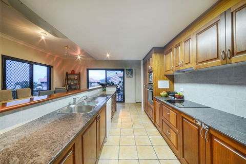 Airlie Harbour 3 Bedroom Apartment - Accommodation Whitsundays 5