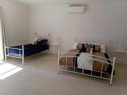 Hilltop Escape B&B - Accommodation Whitsundays 4