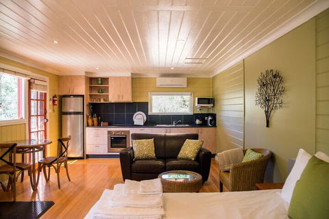 Avalon Private Spa Villa - Adults Only - Accommodation Whitsundays 2