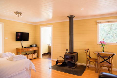 Avalon Private Spa Villa - Adults Only - Accommodation Whitsundays 3