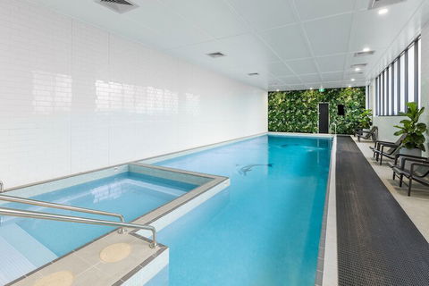 Meriton Suites Coward Street, Mascot - Accommodation Whitsundays 2