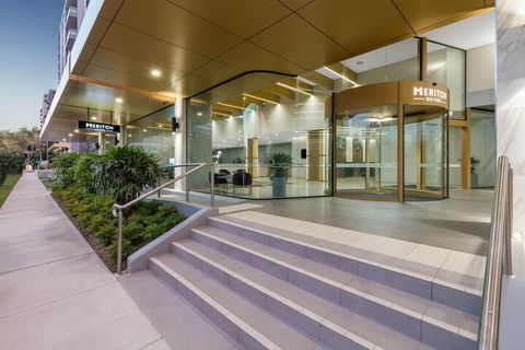 Meriton Suites Coward Street, Mascot - Accommodation Whitsundays 1