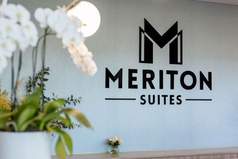 Meriton Suites Coward Street, Mascot - Accommodation Whitsundays 3