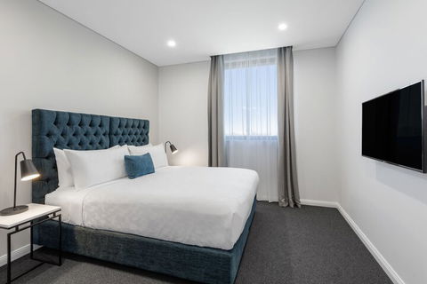 Meriton Suites Coward Street, Mascot - Accommodation Whitsundays 4