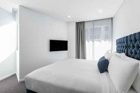 Meriton Suites Coward Street, Mascot - Accommodation Whitsundays 7