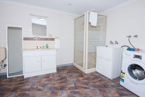 Astro Place - Accommodation Whitsundays 4