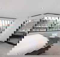 Melbourne Holiday Apartments Williamstown - Accommodation Whitsundays