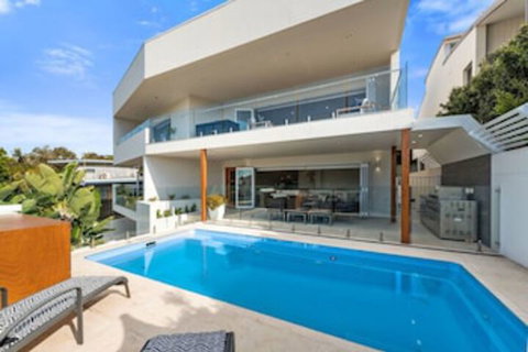 Ultimate Beach House - Accommodation Whitsundays 0