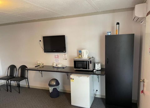 Paringa Hotel Motel - Accommodation Whitsundays 1