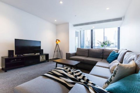 SONYA, 2BDR Southbank Apartment - Accommodation Whitsundays 0