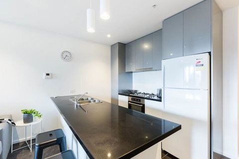 SONYA, 2BDR Southbank Apartment - Accommodation Whitsundays 5