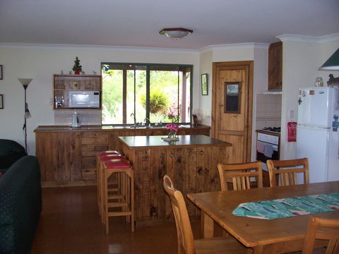 Silversprings Cottages - Accommodation Whitsundays 2