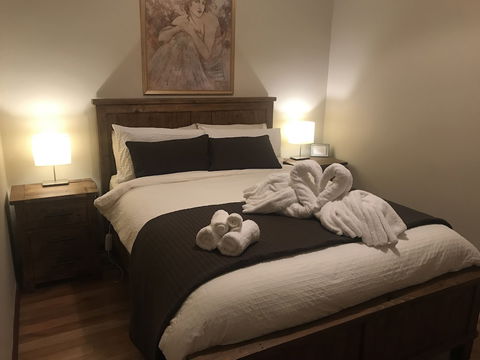 Atina Rocks Country Homestead - Accommodation Whitsundays 4