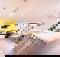 Euphoria House - Accommodation Whitsundays