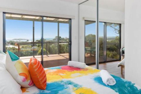 Encounter Beach House With Stunning Views - Accommodation Whitsundays 5