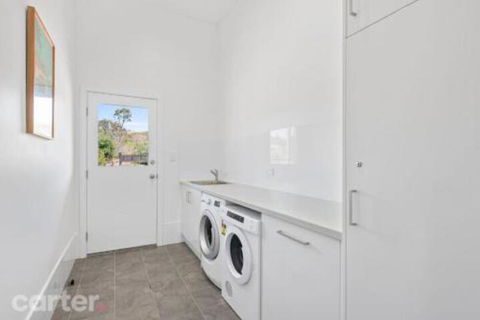 Encounter Beach House With Stunning Views - Accommodation Whitsundays 4