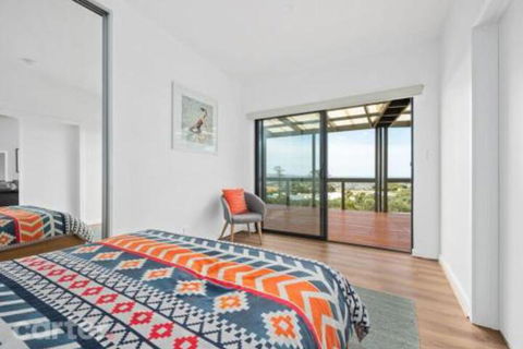 Encounter Beach House With Stunning Views - Accommodation Whitsundays 3