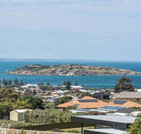 Encounter Beach House with stunning views - Accommodation Whitsundays