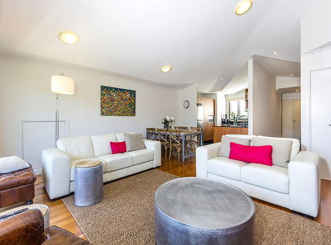 BONDI BEACH RETREAT (016i) - Accommodation Whitsundays 0
