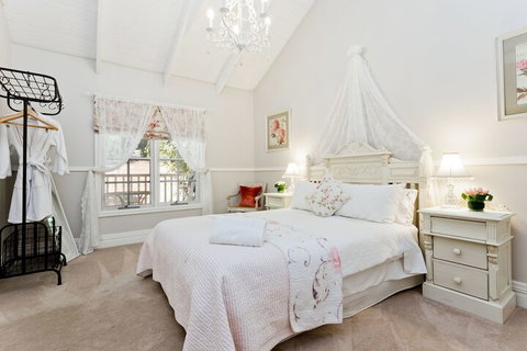 Oak Tree Cottage - Mundaring - Accommodation Whitsundays 3