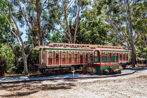 Oak Tree Cottage - Mundaring - Accommodation Whitsundays 4