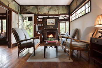 Zelman Cottage - Accommodation Whitsundays 0
