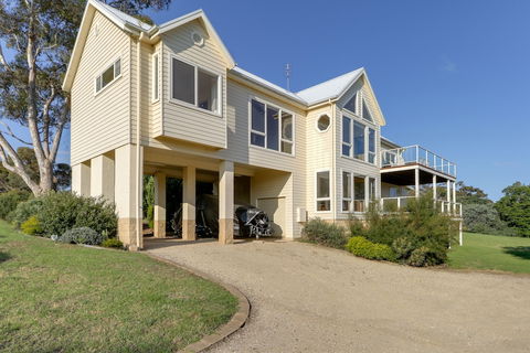 Bateaux - Accommodation Whitsundays 0