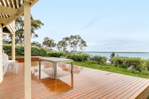 Aegina - Accommodation Whitsundays 0