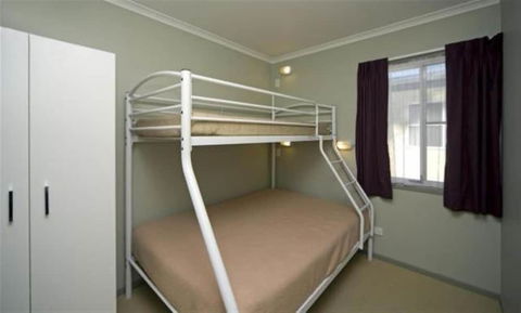 Holiday Haven Huskisson Beach - Accommodation Whitsundays 0