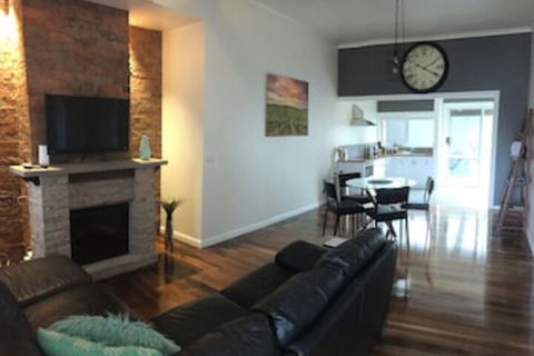 Take 5ive - Accommodation Whitsundays 0