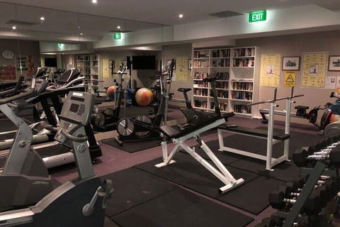 Apt Walking Distance To MCG & Epworth Hospital - Accommodation Whitsundays 4