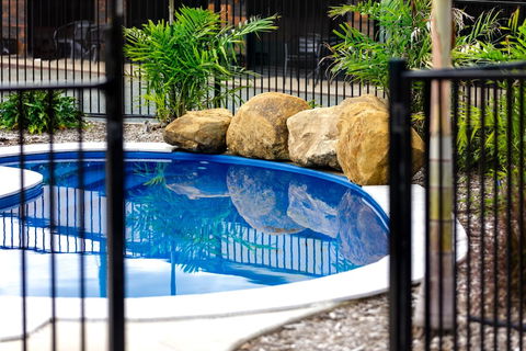 Opal Ridge Motel - Accommodation Whitsundays 2