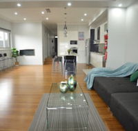 Newly Built and Spacious Home - Accommodation Whitsundays