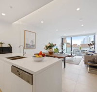 Brand New Ultra Luxe Apt Next To Central CBD - Accommodation Whitsundays