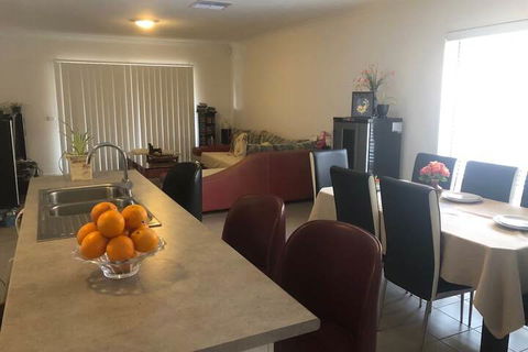 Lovely House - Accommodation Whitsundays 6