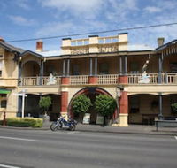 Mickey Bourke's Koroit Hotel - Accommodation Whitsundays