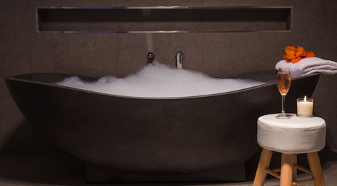 Ulverstone Waterfront Apartments - Accommodation Whitsundays 2