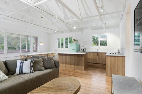 A PERFECT STAY Sunset Beach Summer Breeze - Accommodation Whitsundays 7