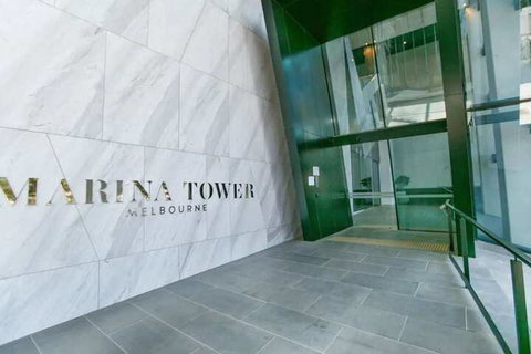 JC Marina Tower Docklands - Accommodation Whitsundays 1