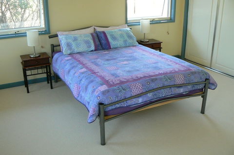 Sandy Point Beach Escape - Accommodation Whitsundays 3